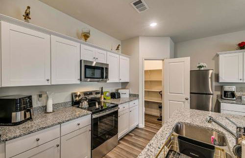 Group Haven in Princeton! WFH Ready and Ample Space - Photo 8