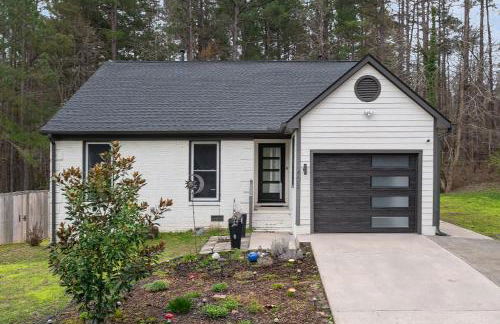 Tranquil Light-Filled Retreat 3BR Ranch - Photo 70