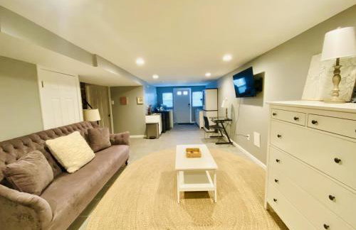 Tuscany 2900 - Classic Italian Style 3BR w Parking near Airport - Foto 48