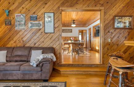 Scenic Catskills Retreat • Pool Hot Tub Game Room Lake Views Mountainview Estate by AvantStay - Foto 15