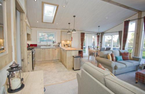 6 Berth Luxury Lodge in Christchurch, Dorset - Photo 26