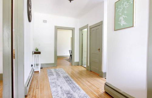 Expansive Victorian close to Saratoga Springs and Lake George - Foto 26