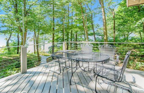 Jacobia Lakefront Retreat - Photo 24