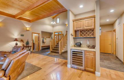 Luxe All-season Retreat by Avantstay Prime Location, Near Skiing - Foto 15