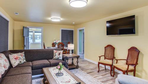 2 Mi to Dtwn Tacoma Charming Home with Deck and Yard! - Foto 3