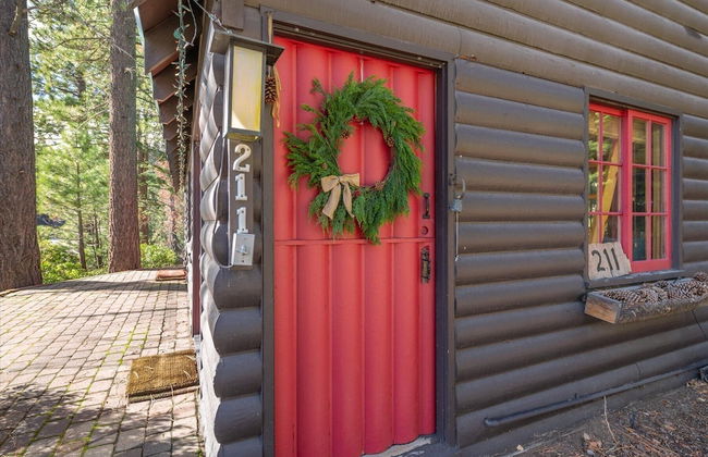 Authentic & Stylish Cabin in Lake Tahoe by Sierra Getaways - Foto 24