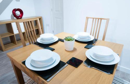 The Dakota - next to East Midlands Airport - Photo 16