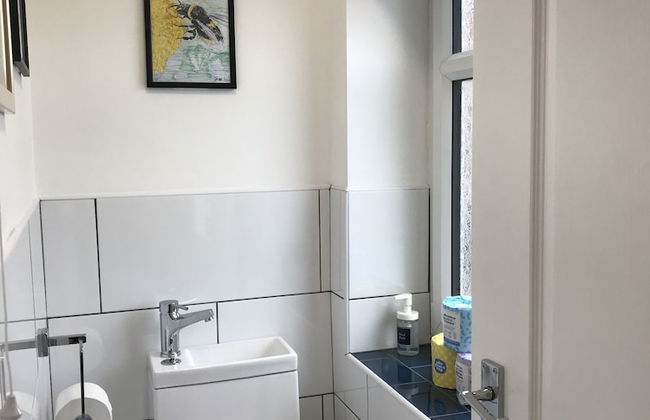 Modern 3-bed House With Parking Bamber Bridge, Preston - Foto 23