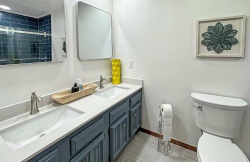 Riverfront Retreat - Right next to the White River - Foto 21