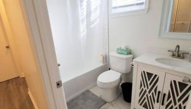 LakewoodLyon Park Renovated Cottage Near Duke 26B - Foto 2