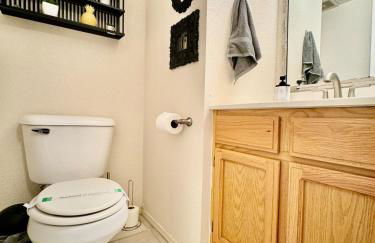 My Charming Home, Cozy, in the Heart of West Side - Foto 16