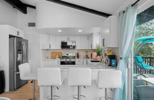 Entire Private Home with 2 Bedrooms 1 Bathroom, Grand View, King Bed, Spacious, Parking, Available Now - Foto 53