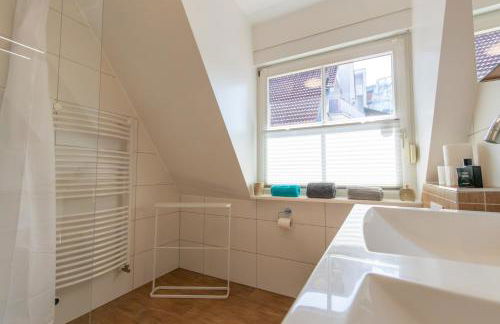 Denkmalgeschütztes Fachwerkhaus im Zentrum mit Garage - Foto 29