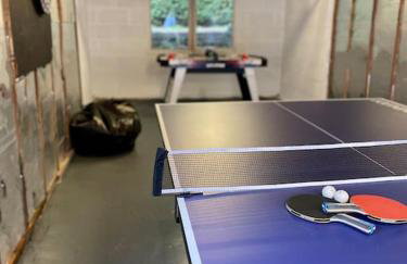 A spacious hidden gem with hot tub, lovely garden & views - Foto 22