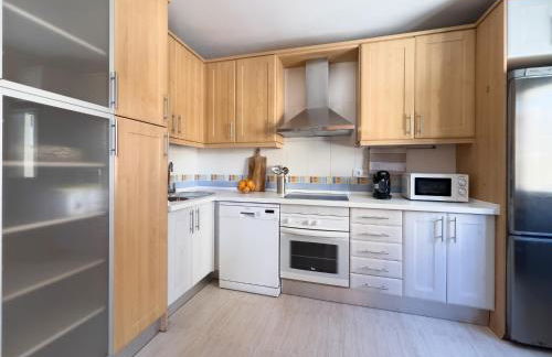 VillaHomes - Photo 6