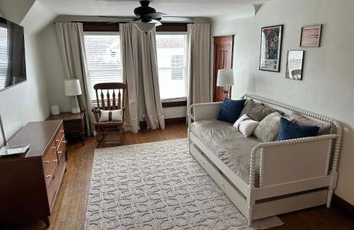 Mellow Yellow Hideaway - Photo 9