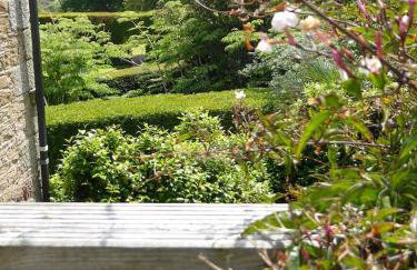 The Old Stables of heritage Tregrehan Garden Cottages on South Coast - Photo 12
