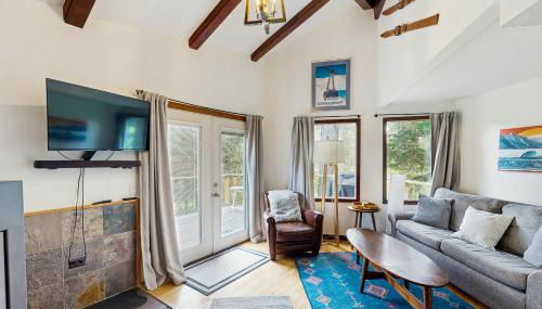 Girdwood Mountain House - Photo 2