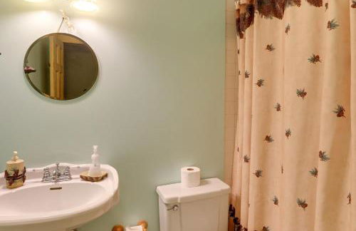 Fraziers Bottom Cabin on 800 Acres of Land with Lake - Foto 22