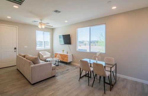 Serene 2BR Home with Premium Beds - Foto 19