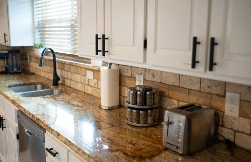 DFW Spacious Cozy Modern Villa - Foto 66