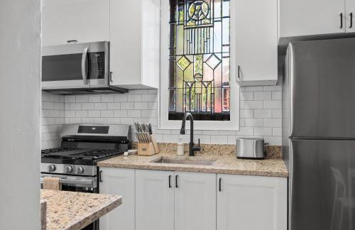 Shadyside, Pittsburgh, Modern and Accessible 2 Bedroom Unit2 with Free Parking - Foto 13