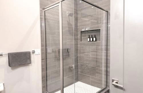 The Nichols Lux Fort Worth TX Same Day Booking - Photo 13