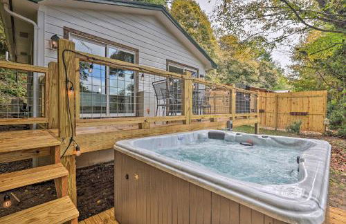 Hilltop Hideaway with Scenic Views and Hot Tub! - Foto 20