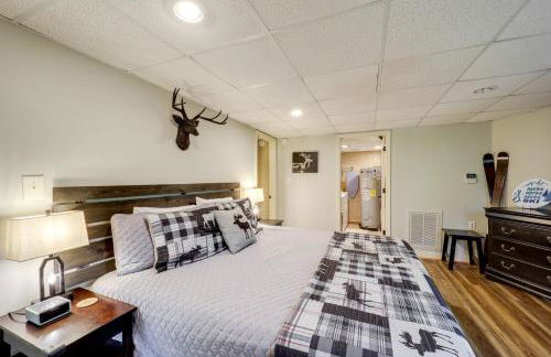 2 Mi to Skiing! Wooded Beech Mtn Retreat with Decks - Foto 18