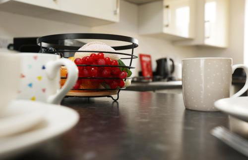 Homington House By N And N Stays, Perfect for Contractors and Workers, Private off road Parking for 2 vehicles, Fast Wifi - Foto 12