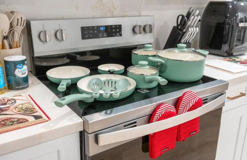 Entire Private Home with 4 Bedrooms 3 Bathrooms, Big Yard, View, , King Bed, 10 Parking, Available Now - Foto 52