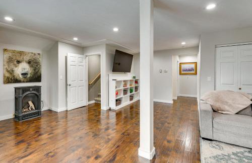 Stunning Alaskan Getaway with River and Mtn Views - Foto 14