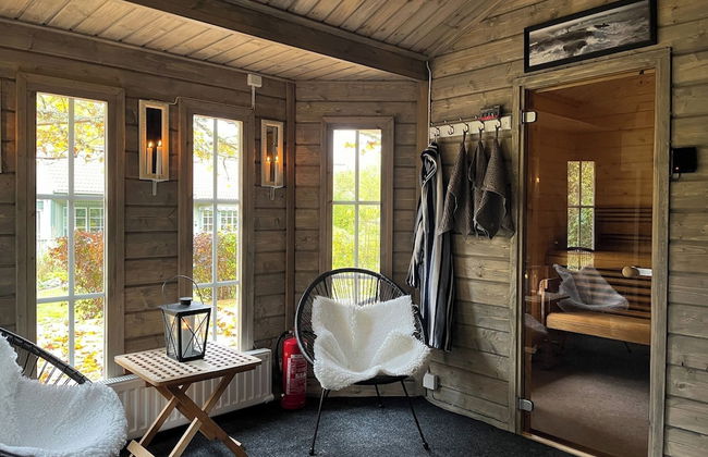 House with Hot Tub and Sauna 300 near the Lake - Foto 18