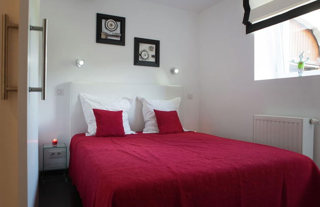 Well Kept House with Fireplace near Forest - Foto 6