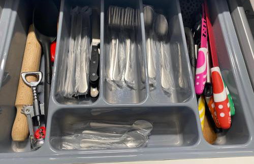 Modern Spacious 1 Bed Apartment with Free Parking in Trendy Inner London Suburb 15 mins walk to Victoria Line Underground then 20 mins to Oxford Street "West End of London" or 10 mins walk to Overground and 10 mins to London Liverpool St "City of London" - Foto 62