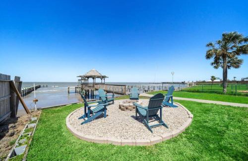 Bayfront Home with Private Pool, Pier, and Firepit - Foto 28