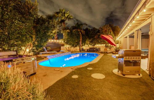Luxury Scottsdale Retreat with Heated Pool, Hot Tub, Fire Pit & Game Room & Sleeps 12 - Foto 14