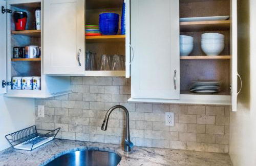 3BR Beautiful Remodeled Victorian w/ Beach Locker - Foto 10