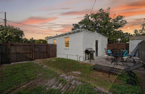 Cozy Guesthouse St Pete, 6 min to DT, Private - Foto 19