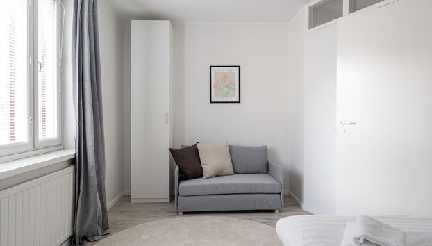 Spacious Downtown Apt with Balcony that Hosts 10 - Foto 3, Zimmer