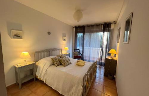 Les Collines d'Estanove, charming, bright, calm place with pool - Foto 8