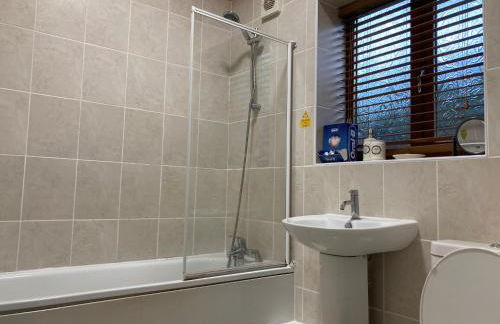 CV225AA 1 Bedroom-Near Rugby School-Ground Floor-WiFi-Self Check In - Foto 35