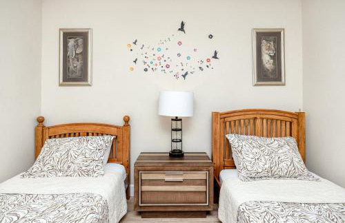 Palm Harbor Paradise - Spacious Home In Quiet Neighborhood with Heated Pool, Billiard Room, Hot Tub - Foto 17