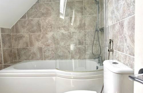 Funky 3-Bed House by Papermill, Deeside - Wirral - Foto 5