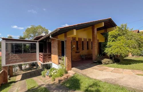 Casa com Vista, Lareira e Churrasqueira na Serra - Foto 4