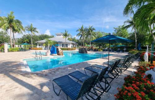 Lovely 2-Bedroom plus Den Condo in Greenlinks Resort - Photo 24