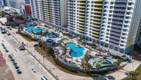 Seventh Floor Serenity, Updated 3BR with OceanFront Private Balcony at The Wyndham Ocean Walk Resort - Foto 3