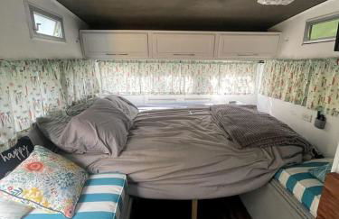 Quaint Airstream with Picnic Space Great for Two in Indiana - Foto 3