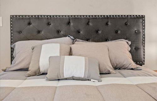 Entire Spacious Home Near DC - Photo 9