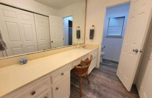 Spacious Stay for 12 - Central Fort Worth - Photo 20